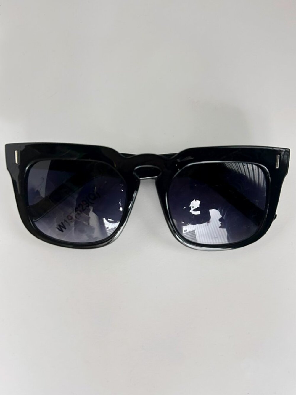 Random Sunglasses 6 Pack - Picture 3 of 8